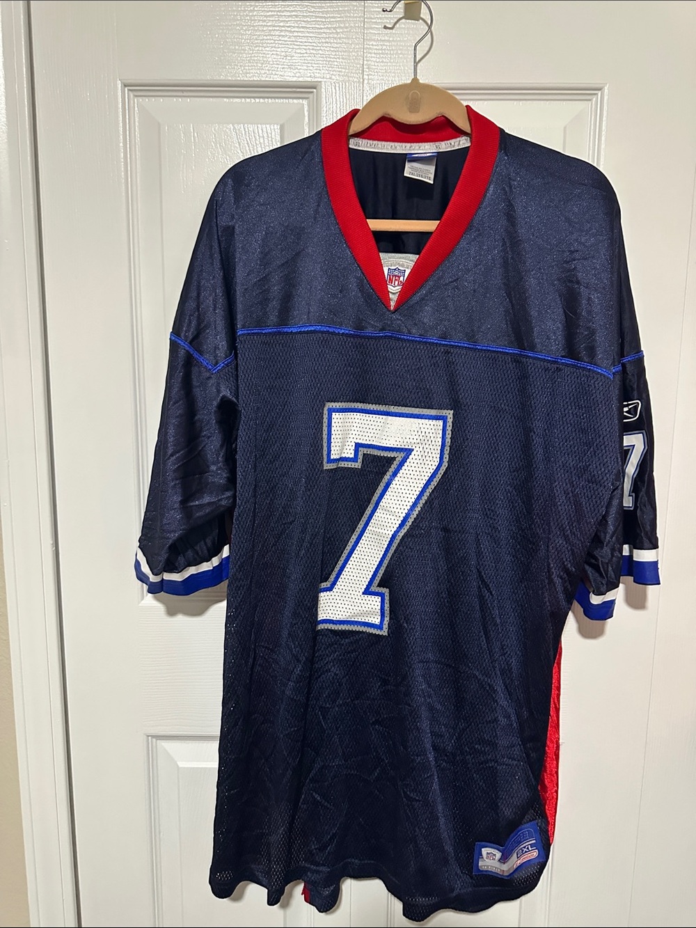 Reebok Men's Navy Blue Jersey with Red Accent and White Number 7
